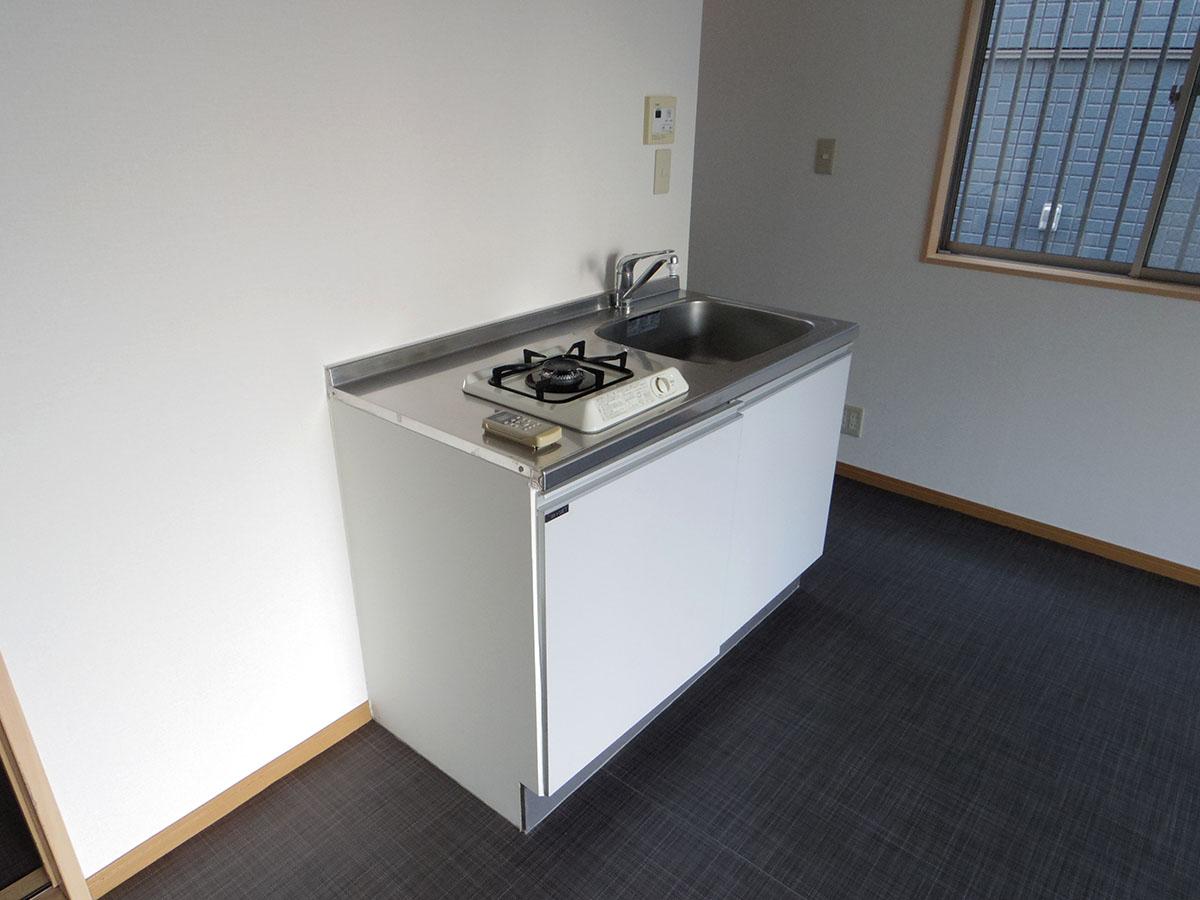 港区西麻布の賃貸物件/シンプルなキッチン