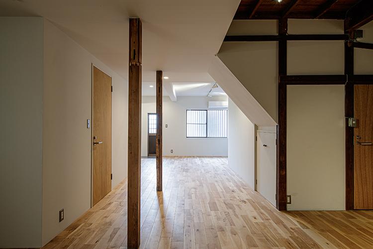 台東区日本堤の賃貸物件/1階。左手にお手洗い