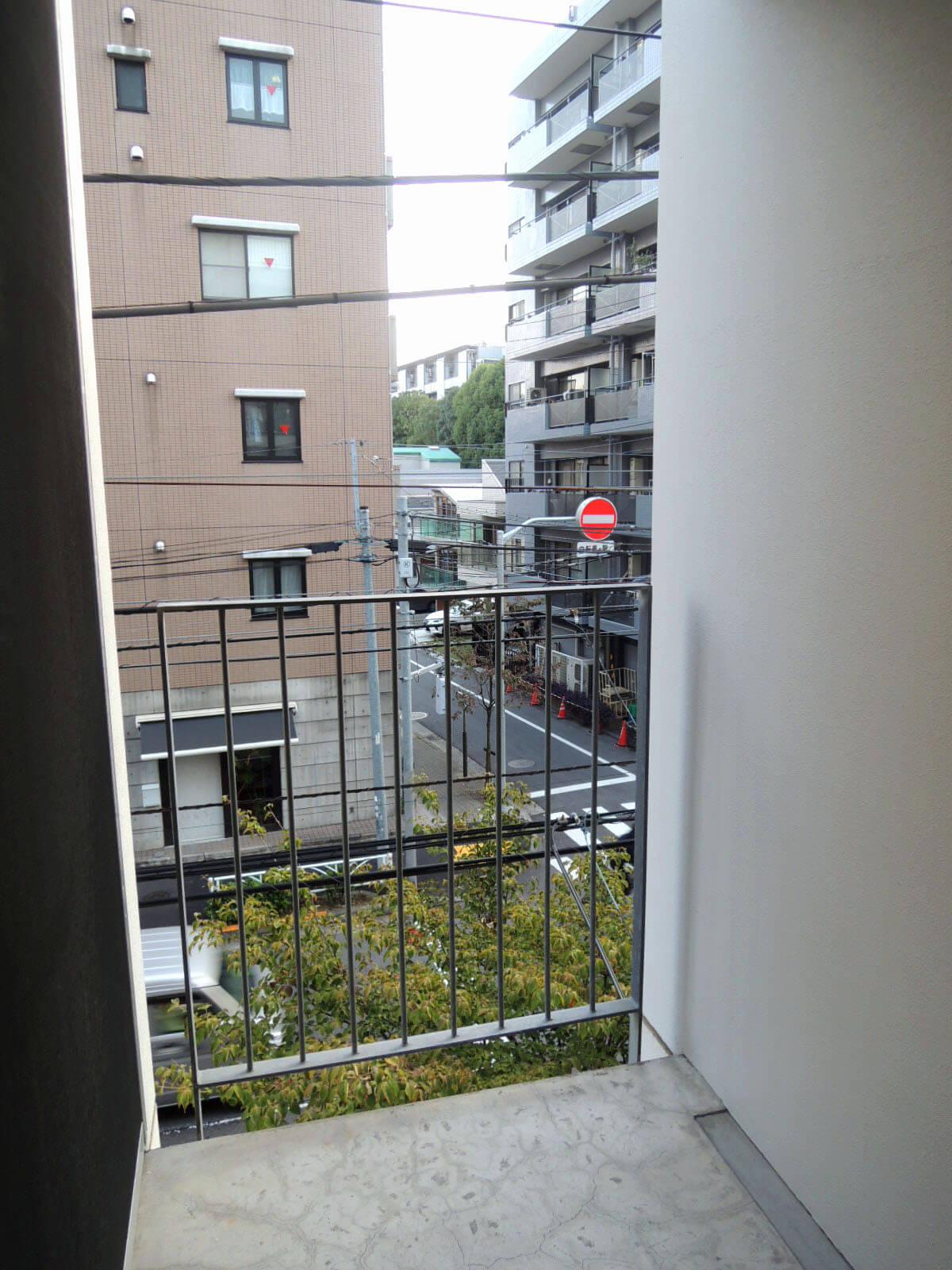 ベンチでも出して外を眺めながら一息つきたい
