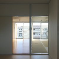 世田谷区弦巻の賃貸物件/玄関から見たアングル