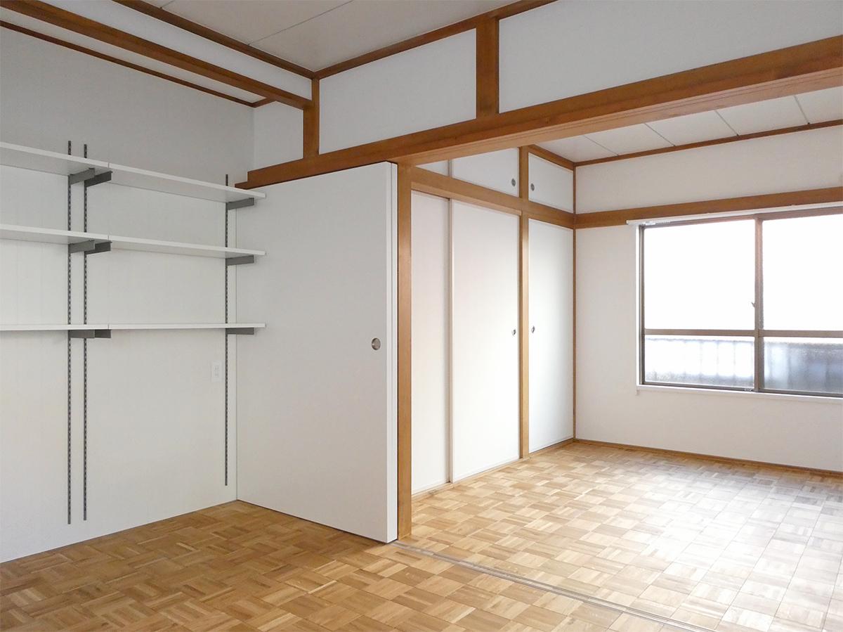 西側の壁は、収納。二つの部屋は、引き戸で仕切れます