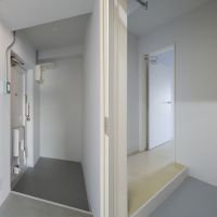 大田区南雪谷の賃貸物件/玄関。居室とは扉で区切られている