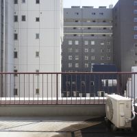 港区西新橋の賃貸物件/5階：ルーフバルコニー。4階にも同様にあります