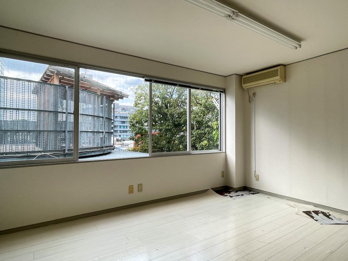 渋谷区神宮前の賃貸物件/北側の部屋