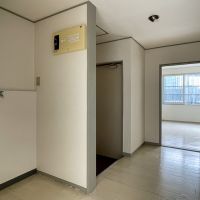 渋谷区神宮前の賃貸物件/廊下で二つの部屋に区切られているので、来客スペース、執務室と分けやすい