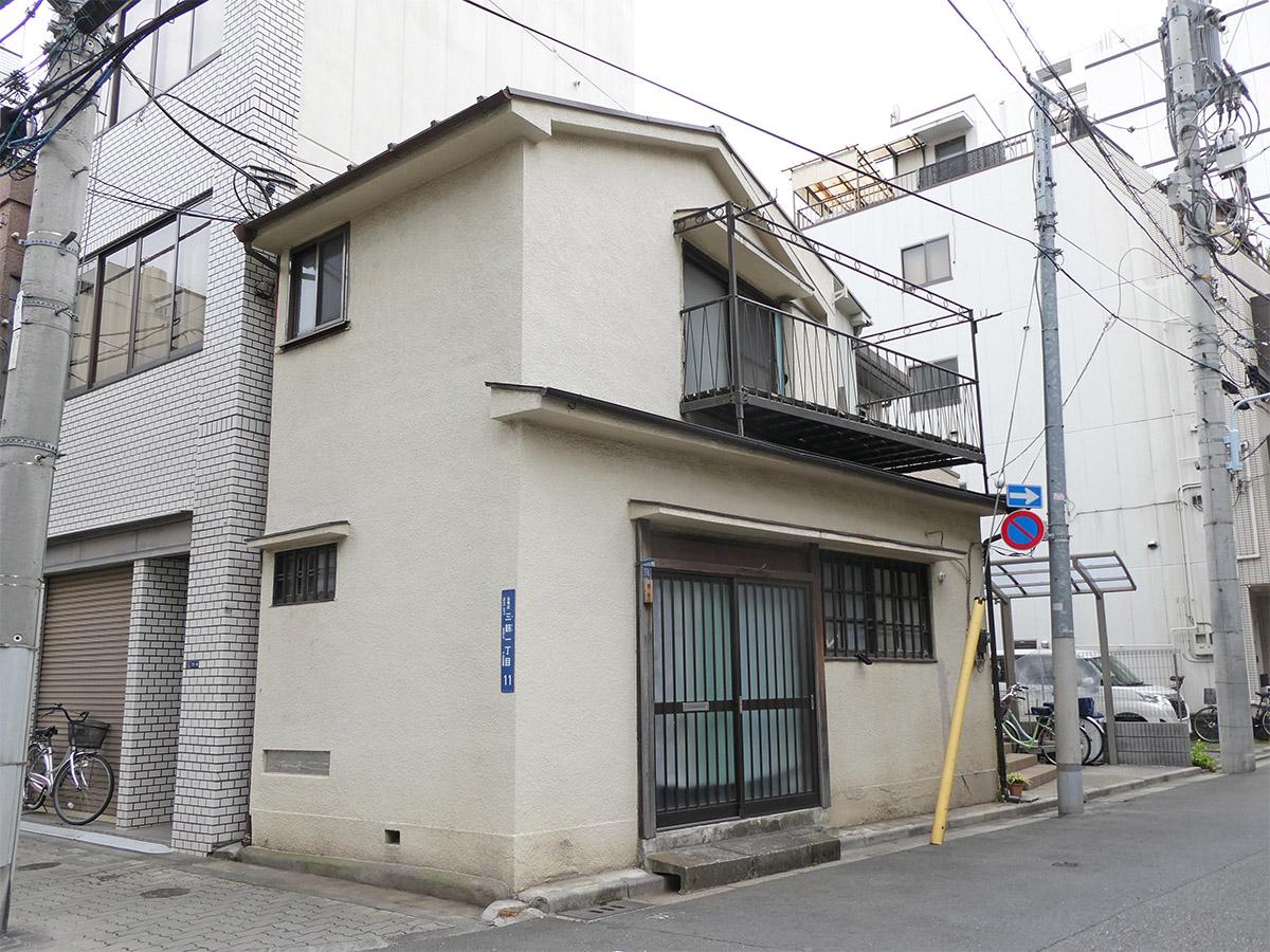 ころんと可愛らしいフォルムの戸建て。アトリエや店舗にどうぞ!