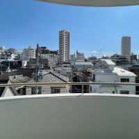 新宿区赤城下町の賃貸物件/南側は低層住宅街で抜けている