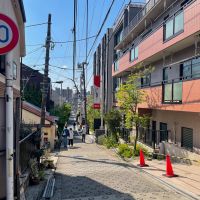 新宿区赤城下町の賃貸物件/物件付近は裏神楽坂と呼ばれるエリアで、すてきな店が点在する
