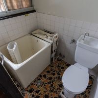 目黒区大橋の賃貸物件/こちらのお部屋はバランス釜のままになる分、賃料が抑えめ