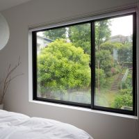 板橋区若木の賃貸物件/寝室の開口の先にも緑を