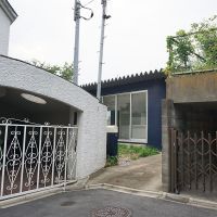 世田谷区瀬田の賃貸物件/敷地入り口。横幅は2.1m。