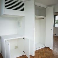 世田谷区瀬田の賃貸物件/1階洋室の収納。地下1階の洋室にも2畳程度のウォークインクローゼットがあります