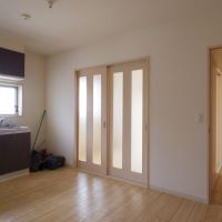 世田谷区若林の賃貸物件/真ん中の洋室の扉を閉じるとこんな感じ