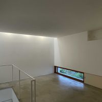 川崎市宮前区神木本町の賃貸物件/2階：下に窓があります