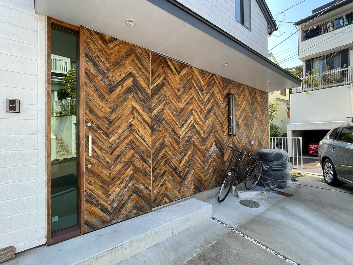 神奈川県横浜市戸塚区前田町の売買物件/ヘリンボーン張りの化粧板がいい感じ