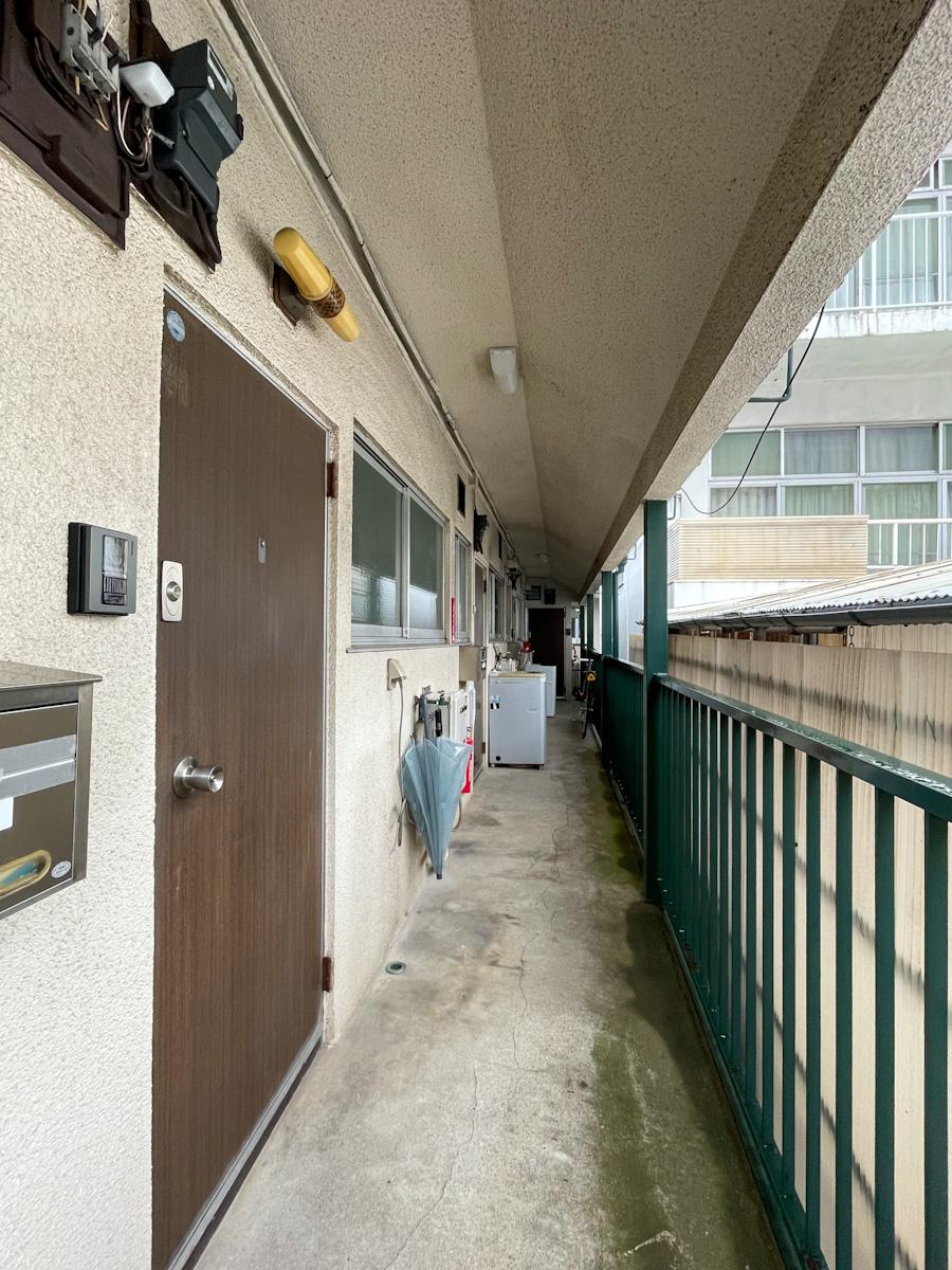 目黒区目黒の賃貸物件/共用部は結構ジャンクな雰囲気