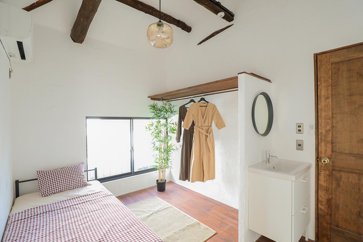 2号室:各部屋に洗面がついているのがうれしい