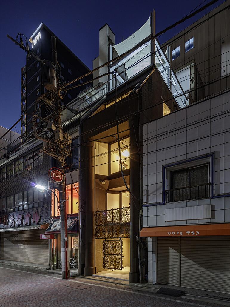 中央区日本橋馬喰町の賃貸物件/屋上が気になりますね *