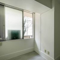 渋谷区富ヶ谷の賃貸物件/窓周りは少し古めの仕様