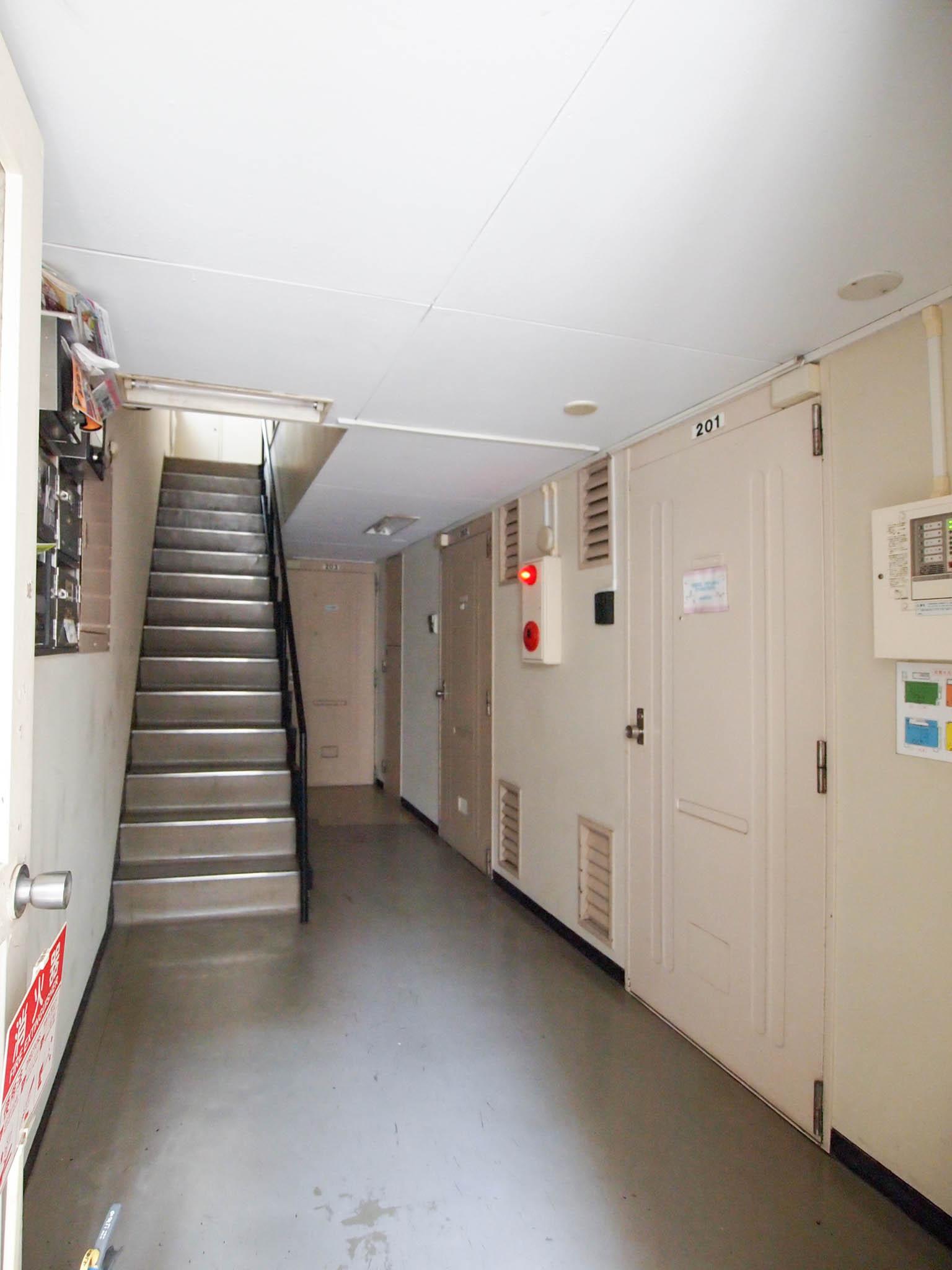 渋谷区富ヶ谷の賃貸物件/共用廊下