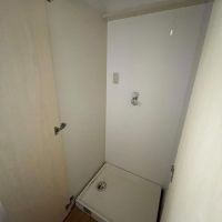目黒区柿の木坂の賃貸物件/キッチン背面に洗濯機置き場