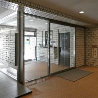 港区白金の賃貸物件/エントランス。オートロック付きでセキュリティも安心