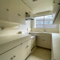 渋谷区松濤の賃貸物件/キッチン。ガスコンロは設置されていないのでお好きなものをご用意ください