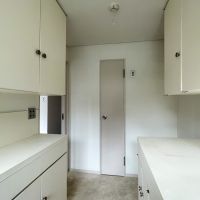 渋谷区松濤の賃貸物件/キッチン。収納はかなり豊富