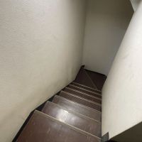 渋谷区松濤の賃貸物件/4階まではこの階段で