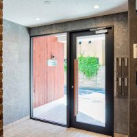 文京区千石の賃貸物件/エントランスはオートロック（前回募集時の写真）