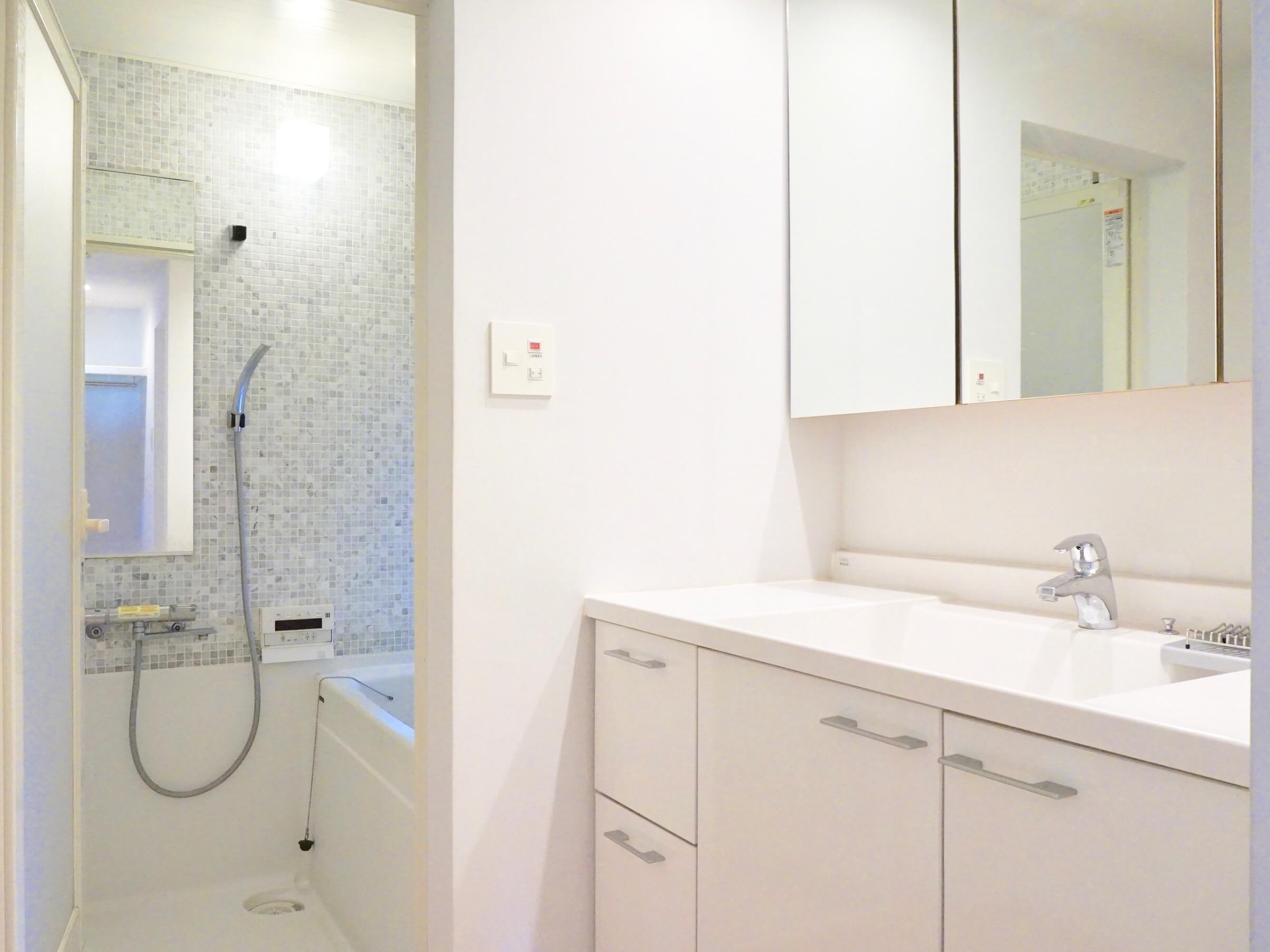 埼玉県越谷市蒲生茜町の賃貸物件/浴室