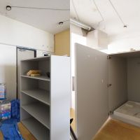 港区赤坂の賃貸物件/玄関スペースのボックスは洗濯機置き場と収納棚