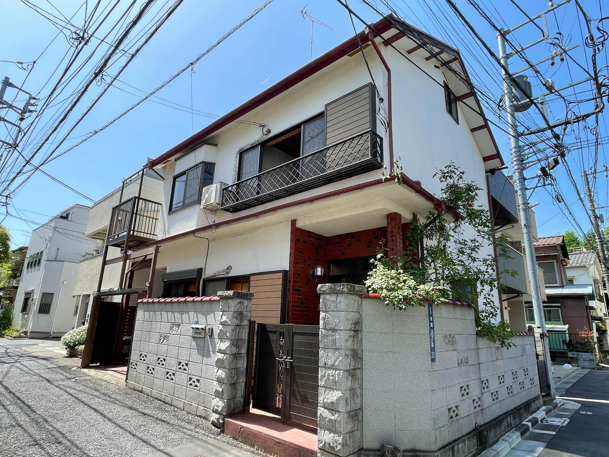 渋谷区本町の賃貸物件/角地に建っていて、通風・日当たり良好