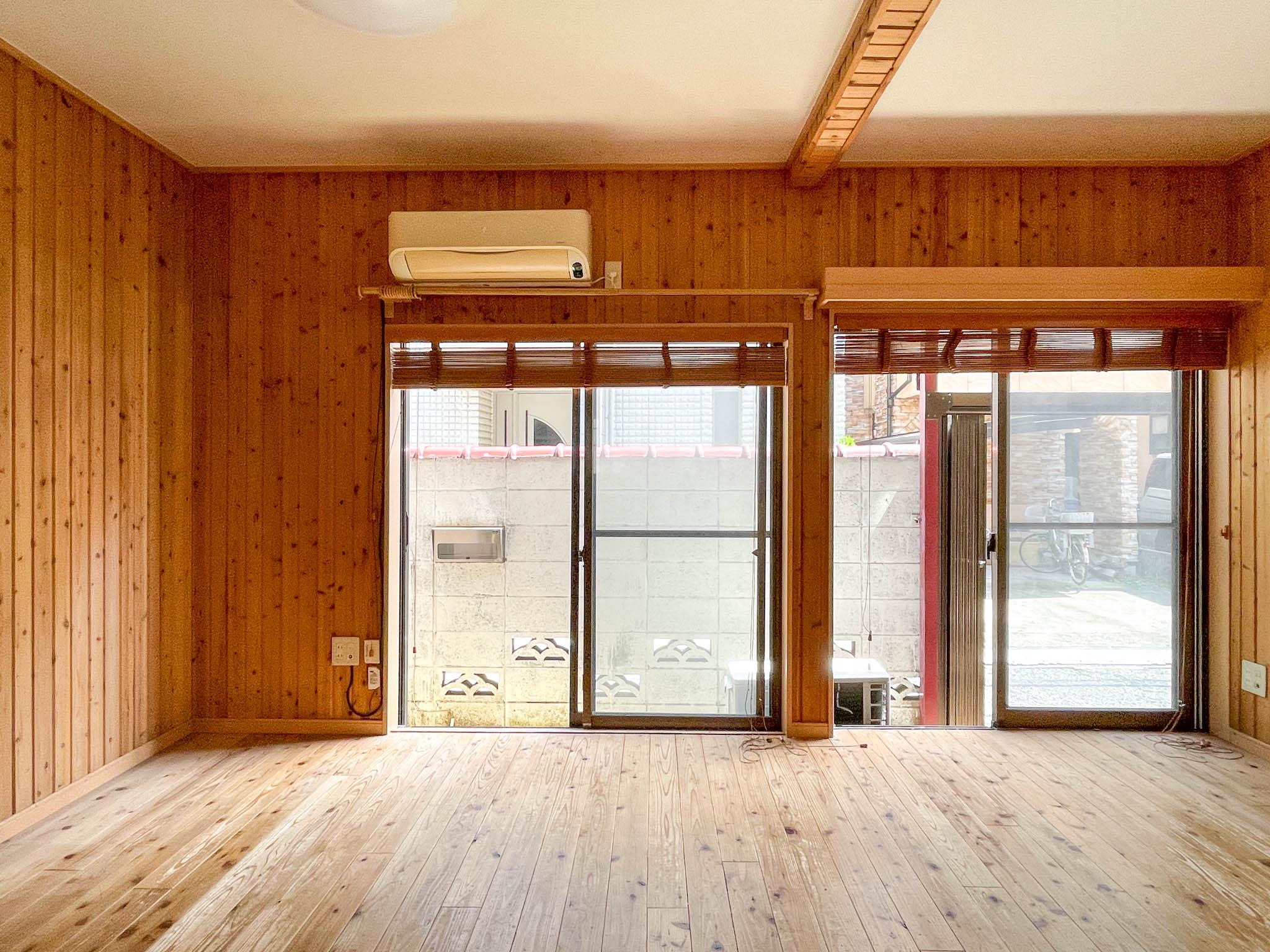 渋谷区本町の賃貸物件/1階。窓のブラインドは現在はない状態です