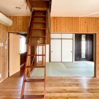 渋谷区本町の賃貸物件/ハシゴを使って屋根裏へ