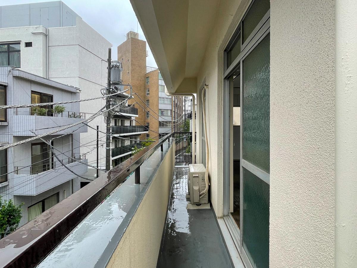 渋谷区渋谷の賃貸物件/西側のバルコニー