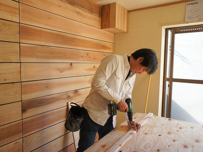 大家さんのDIY姿です