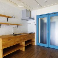 港区赤坂の賃貸物件/玄関スペースは2枚のガラス戸で仕切ることができる