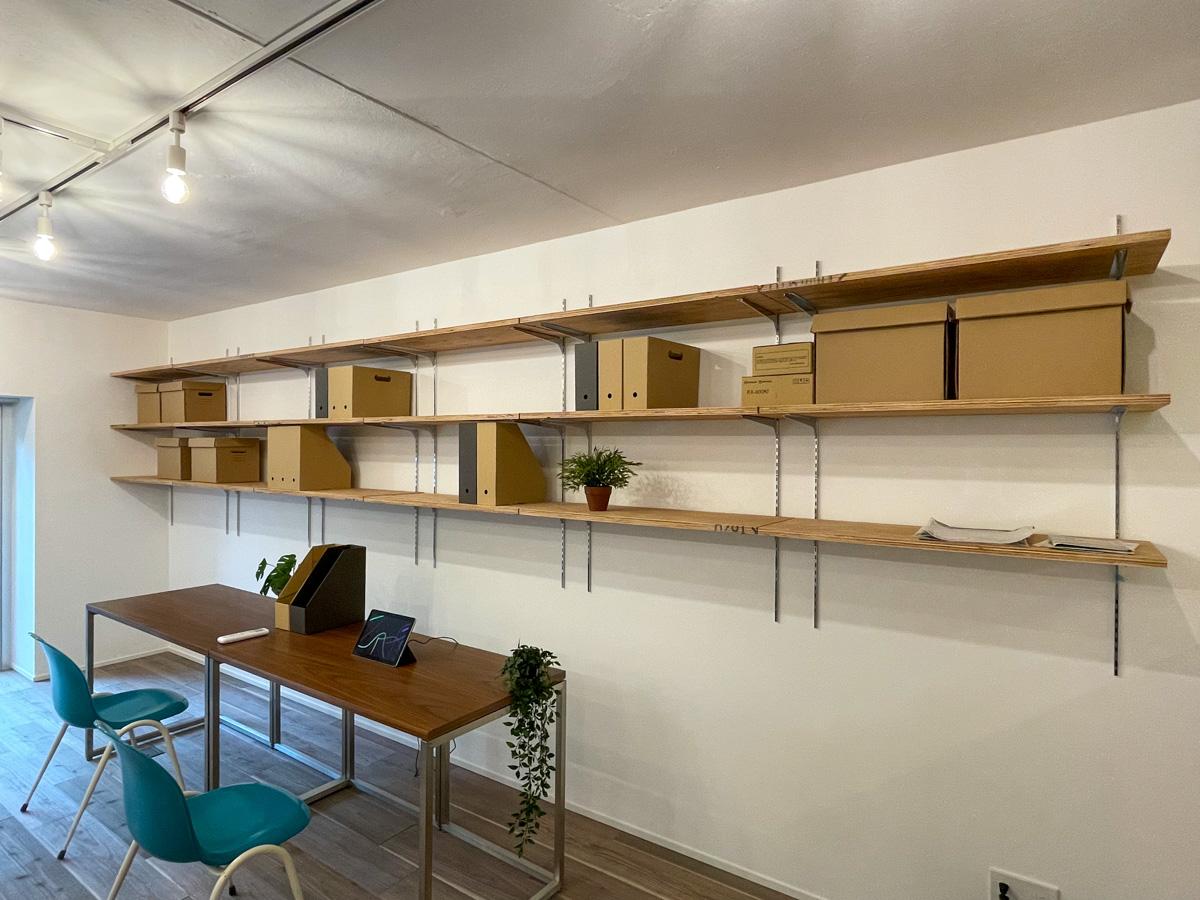 世田谷区三軒茶屋の賃貸物件/高さ調節可能な可動式の棚が備え付け