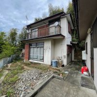 横浜市南区六ツ川の売買物件/増築未登記部分は木造2階建（一部越境あり）