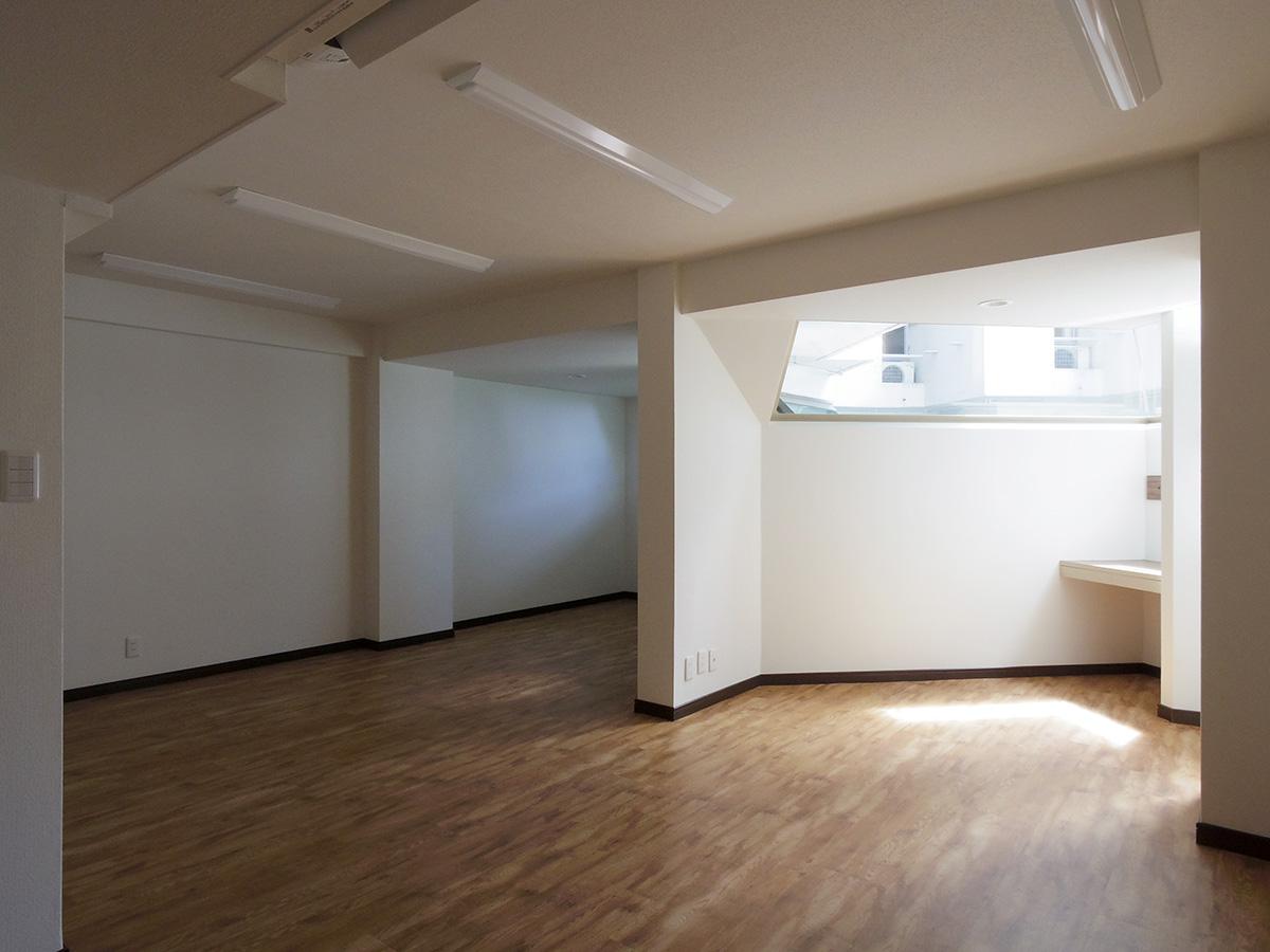 渋谷区渋谷の賃貸物件/ハイサイドライトから差し込む自然光がなんだか気持ちを落ち着かせてくれる