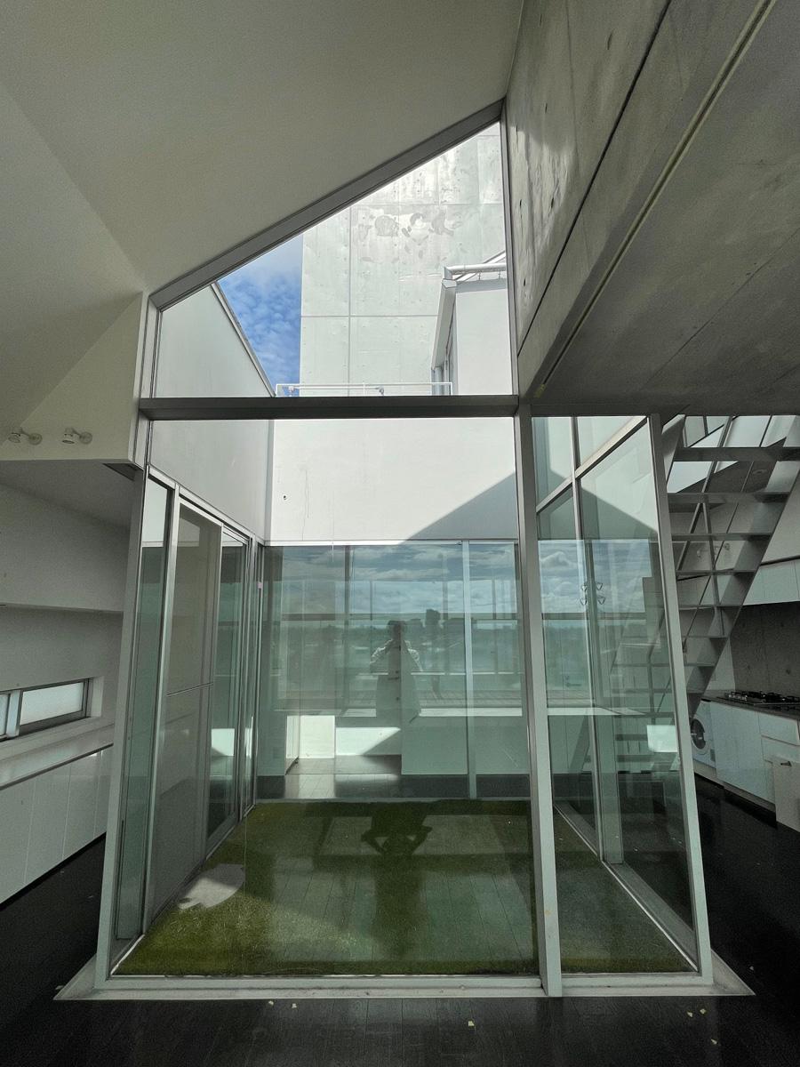 目黒区柿の木坂の賃貸物件/最大6mを誇る天井の高さ