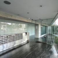 目黒区柿の木坂の賃貸物件/オートロックのエントランス