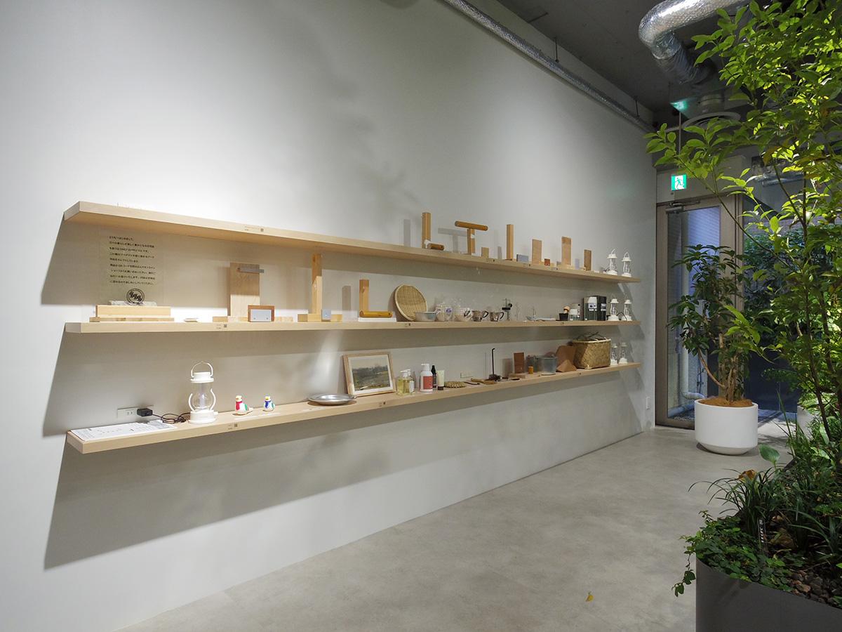渋谷区幡ヶ谷の賃貸物件/定期的にラインナップが変わるギャラリースペース。住人が購入することもできる