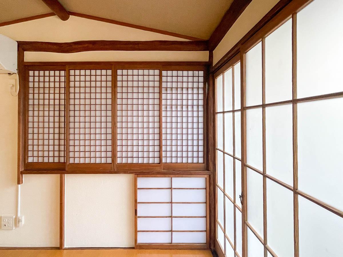 品川区西五反田の賃貸物件/障子やガラスの引き戸が趣あります