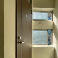 品川区西五反田の賃貸物件/3階にある、この扉からが専有部分