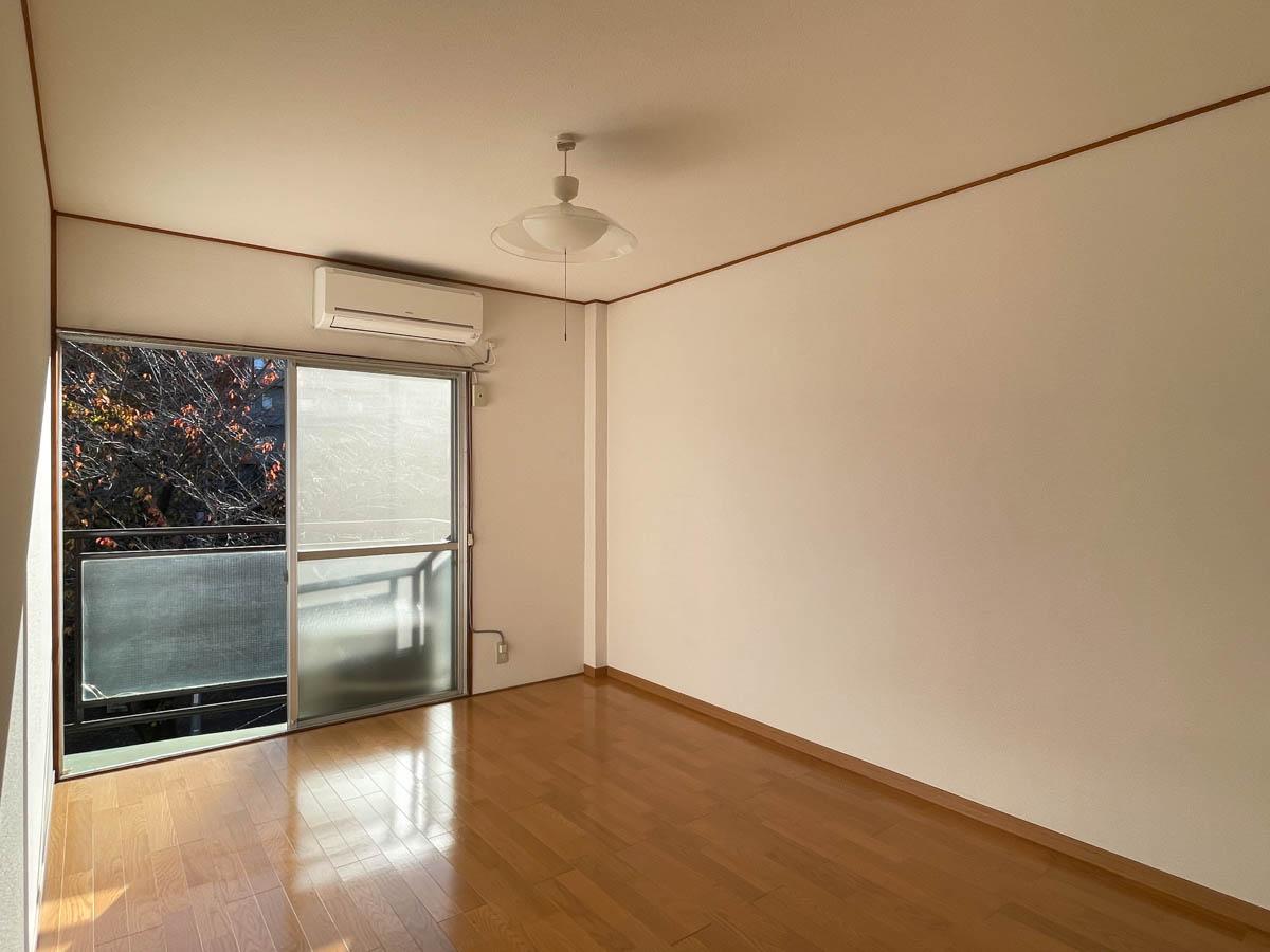 世田谷区桜丘の賃貸物件/西側の洋室