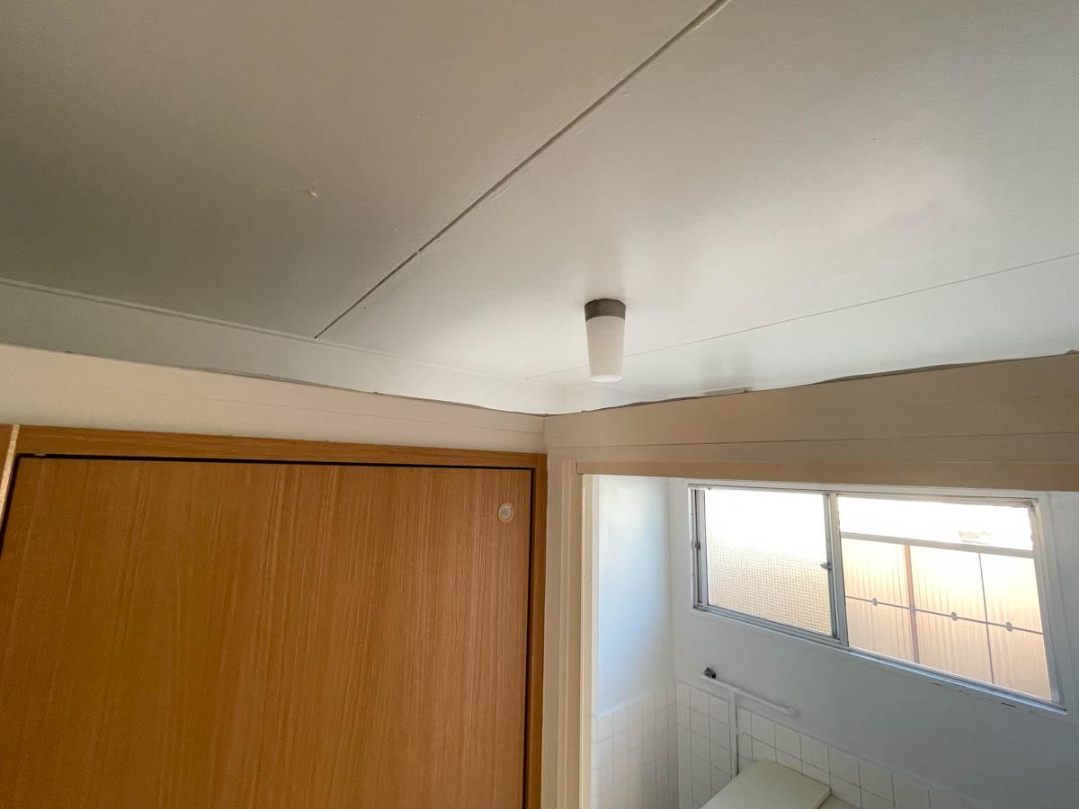 世田谷区桜丘の賃貸物件/トイレと浴室は上でつながっています