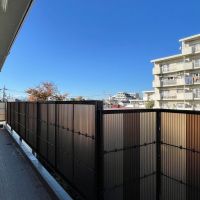 世田谷区桜丘の賃貸物件/共用廊下。抜けた景色が気持ちがいい