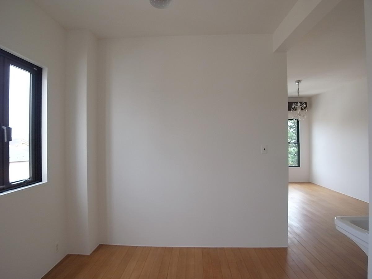 神奈川県川崎市高津区溝口の賃貸物件/東側から自然光が入る。ベッドスペースにちょうど良さそうな7畳洋室